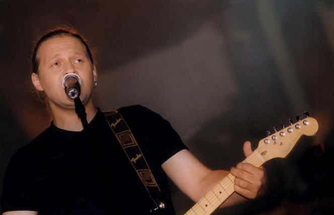 Pamiętacie jego długie włosy? Tak przez lata zmieniał się Artur Gadowski, lider legendarnej Iry