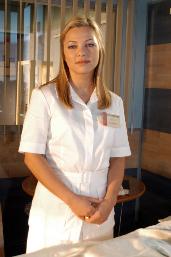 - Katarzyna Bujakiewicz przez lata grała w "Na dobre i na złe". Tak wyglądała na początku swojej przygody z serialem