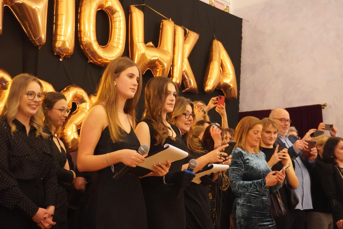 Polonez na Studniówce 2025 w II LO w Poznaniu