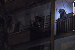 Groził skokiem z balkonu na Ochocie. Szybka akcja służb ratunkowych