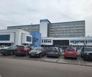 Łódzcy lekarze walczyli o życie koleżanki z pracy. Dziś pani doktor znów operuje. „Poradzili sobie świetnie”