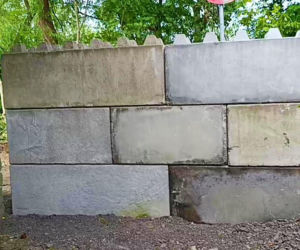 Mur między osiedlami w Szczecinie