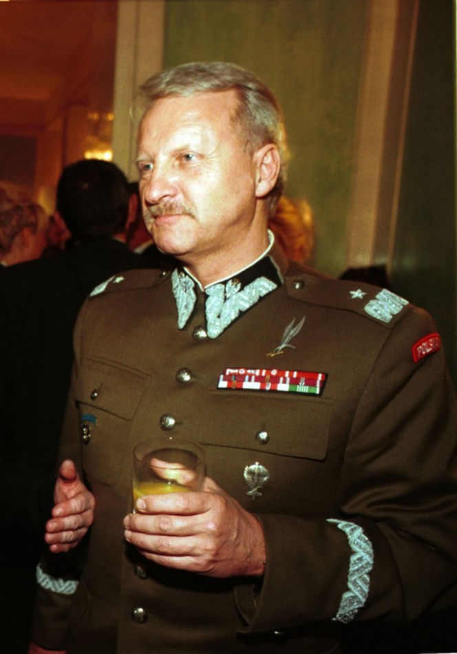 generał Sławomir Petelicki