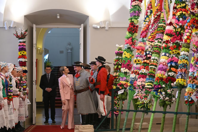 Marta Nawrocka na Niedzieli Palmowej w Pałacu Prezydenckim