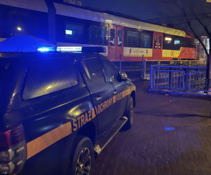 Makabra w Ursusie. Mężczyzna rozjechany przez pociąg 