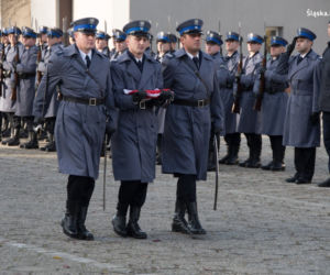 Nowi policjanci w śląskim garnizonie. Złożyli ślubowanie