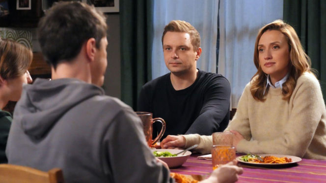 Barwy szczęścia odc. 3369. Daniel (Marcin Bikowski), Emil (Artem Malaszczuk), Asia (Anna Gzyra), Hubert (Marek Molak)