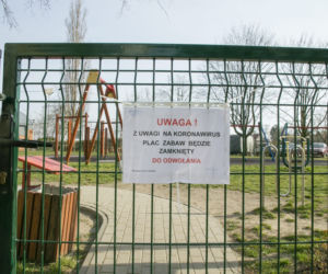 Kolejne dzielnice zamykają place zabaw