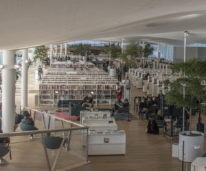 Tak wygląda biblioteka przyszłości. Roboty, 100 tysięcy książek i niezwykła architektura w sercu Europejskiej stolicy