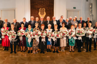 Złoty Gody par małżeńskich w Siedlcach - wręczenie pamiątkowych medali