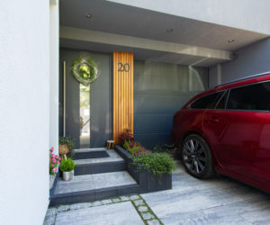 Płyty chodnikowe, palisady i stopnie schodowe, które sprawdzą się w strefie wejściowej