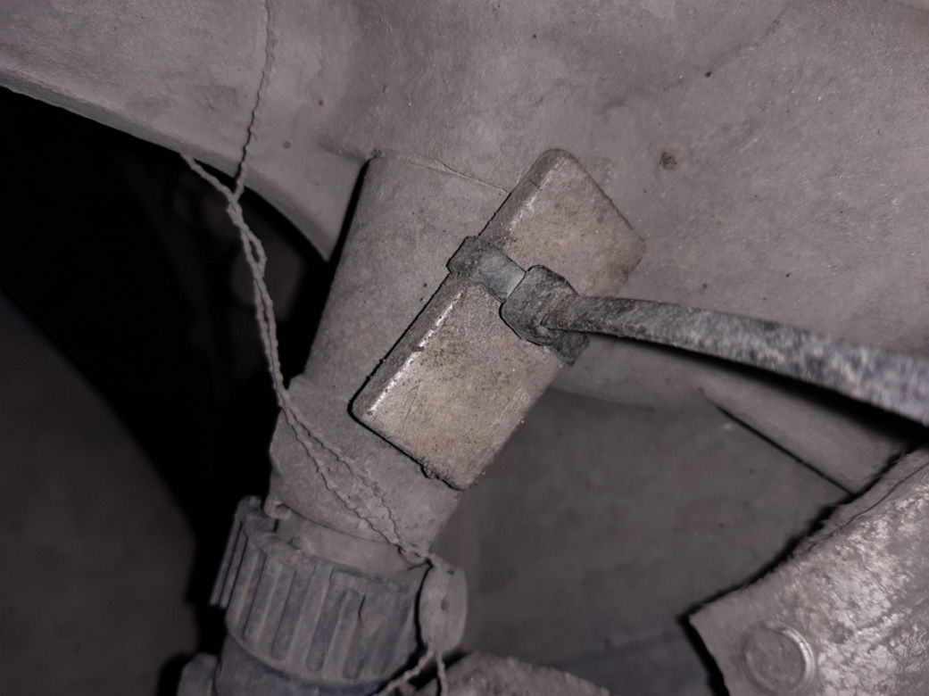Uciekał przed ITD, bo bał się konsekwencji. Kierowca ciężarówki jechał na magnesie