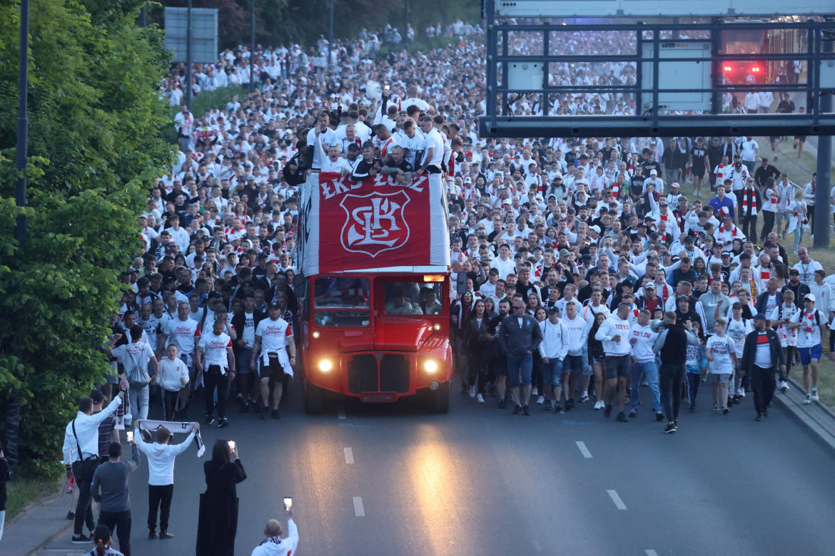 ŁKS Łódź wraca do Ekstraklasy i żegna się z 1. ligą! Tak świętowali kibice i piłkarze [GALERIA]