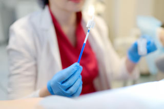 Złe przygotowanie do cytologii daje fałszywy spokój. Chodzi o kluczowe 48 godzin
