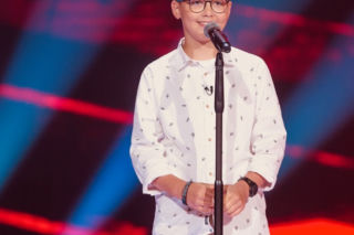 Tomek Nowak zachwycił wszystkich trenerów! Kim jest uczestnik The Voice Kids 4? 