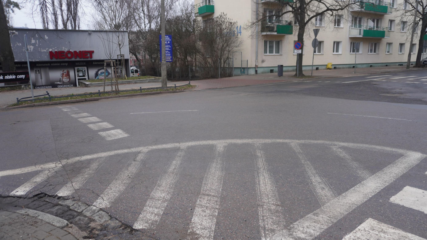 To jedyne prostokątne rondo w Europie. Znajduje się blisko centrum Olsztyna [ZDJĘCIA]