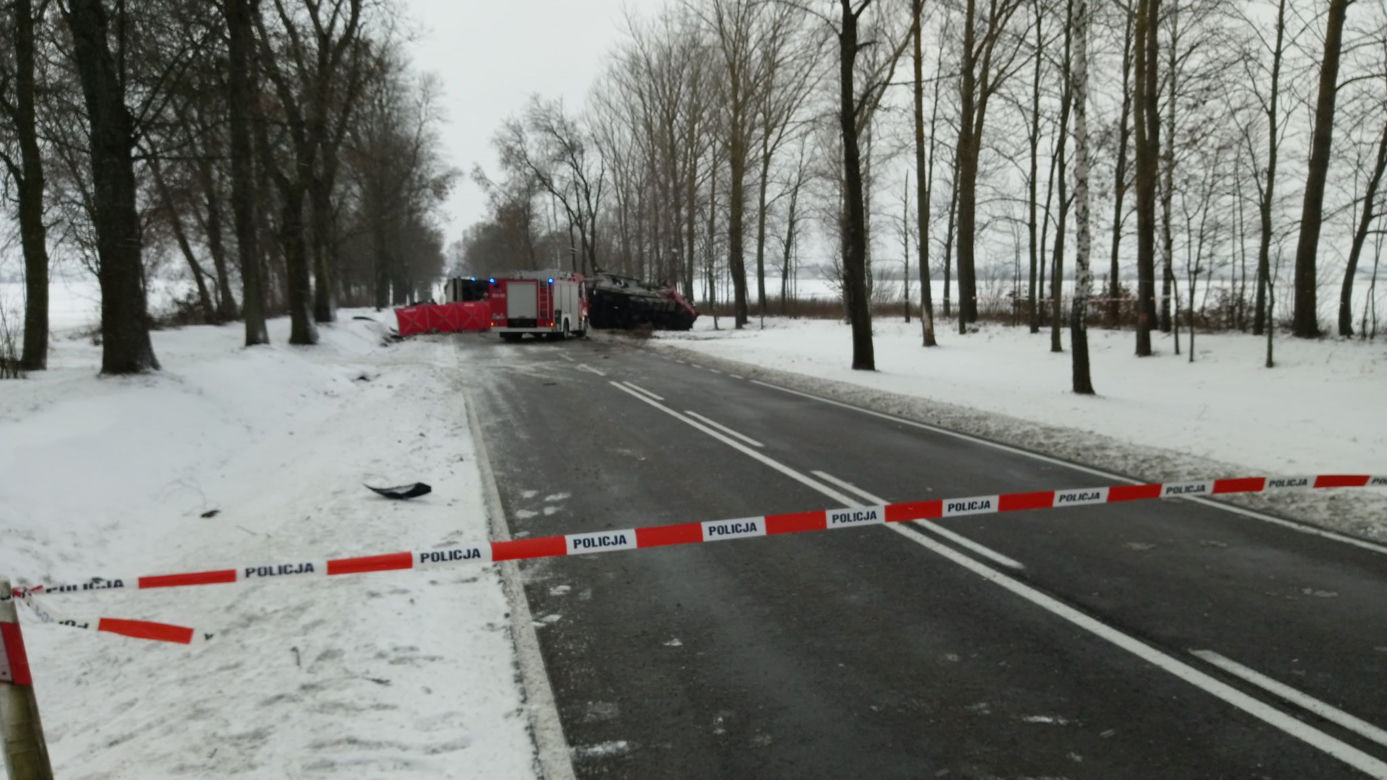 Tragiczny wypadek w Boćkach. Osobówka zderzyła się z ciężarówką
