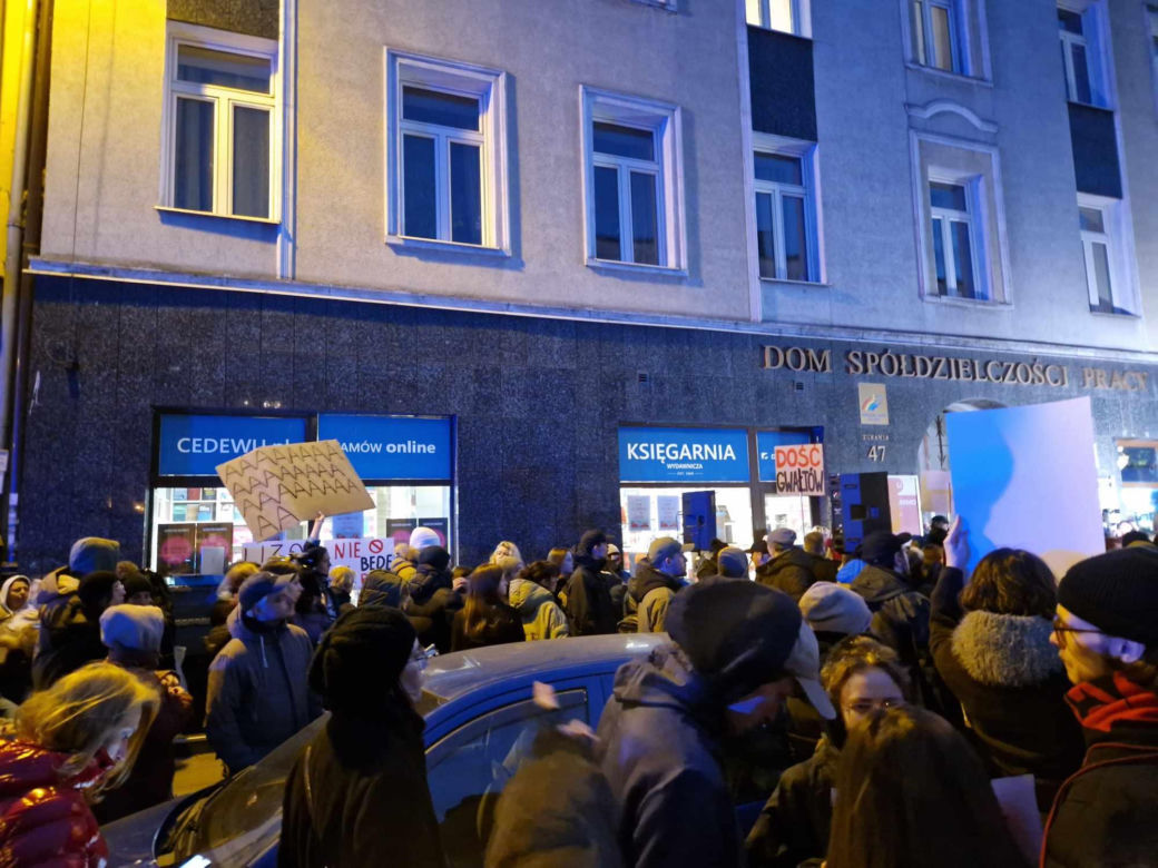 Marsz przeciwko przemocy po brutalnym ataku na 25-letnią Lizę