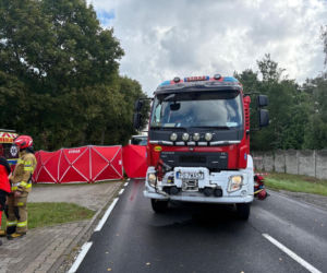 Wielkopolskie/ Trzy osoby zginęły w zderzeniu samochodu osobowego z autobusem