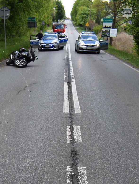 Ciągowice. Nie żyje 42-letni motocyklista. Wpadł pod nadjeżdżającą skodę