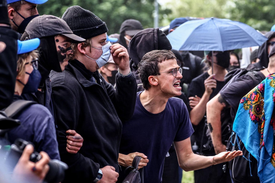 Protest przeciw planowanej rozbudowie fabryki Tesli pod Berlinem 