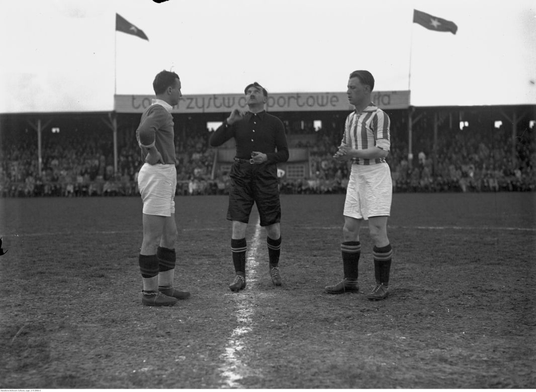 Tak wyglądały derby Krakowa. Przedwojenne zdjęcia to prawdziwa podróż w czasie!