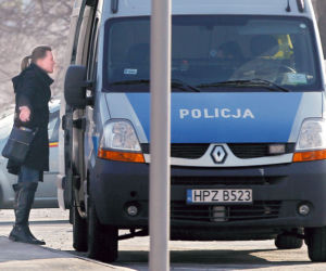Isabel krzyczy na policję