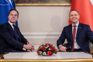 Wizyta Rutte w Polsce. Jak NATO wzmocni wschodnią flankę i co z żołnierzami w Bemowie Piskim?