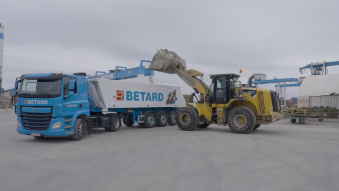 Maciej Janowski porzucił motocykl dla 10-tonowej bestii! Groziła mu praca na etacie