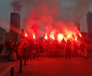  Marsz Niepodległości 2020: Poznajesz tych mężczyzn? Szuka ich policja! 