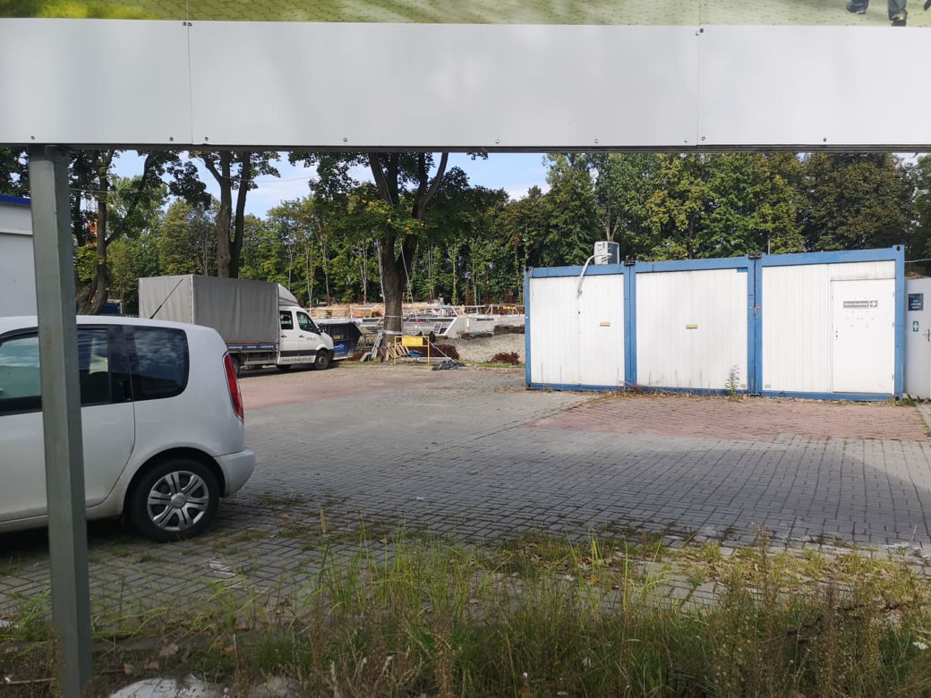 Katowice: W Parku Zadole miał powstać basen. Wynonawca zawiódł [ZDJĘCIA]