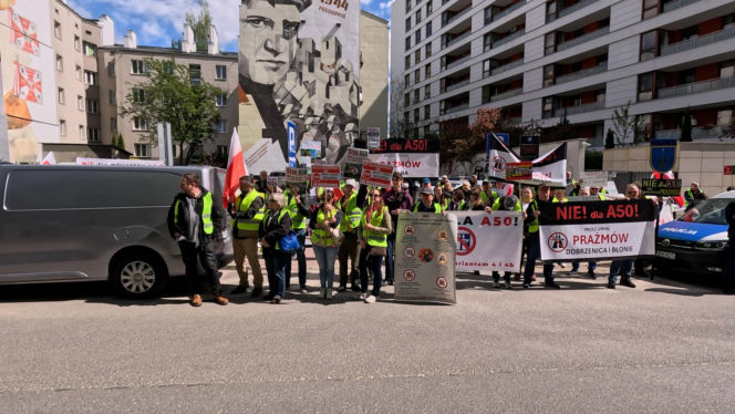 Dramat setek rodzin pod Warszawą! Nowa autostrada zburzy ich domy?! „Żyjemy na bombie”