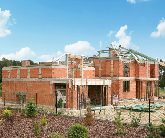 Najczęstsze błędy popełniane przy budowie domu. Jak ich uniknąć?