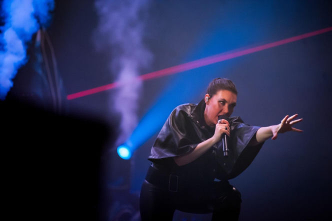 Misternie zaplanowane wizualne widowisko – Epica, Amaranthe i Charlotte Wessels zagrali w Warszawie [RELACJA]