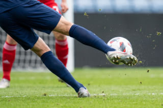 Pogoń Szczecin pokonuje Piast Gliwice. Przewrotka lidera strzelców
