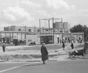 Ciemne ulice, podejrzane zaułki... Tak wyglądała najgroźniejsza dzielnica Warszawy [GALERIA]
