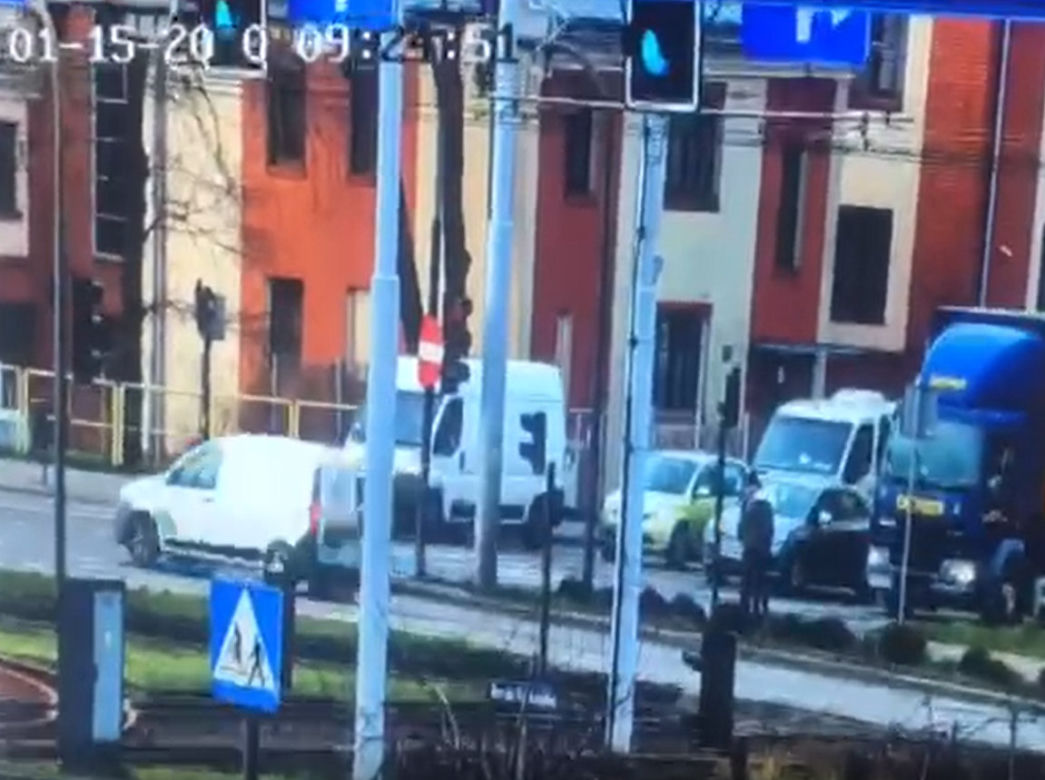 Jazda bez prawa jazdy i na czerwonym świetle. Policja wzięła pod lupę kierowców