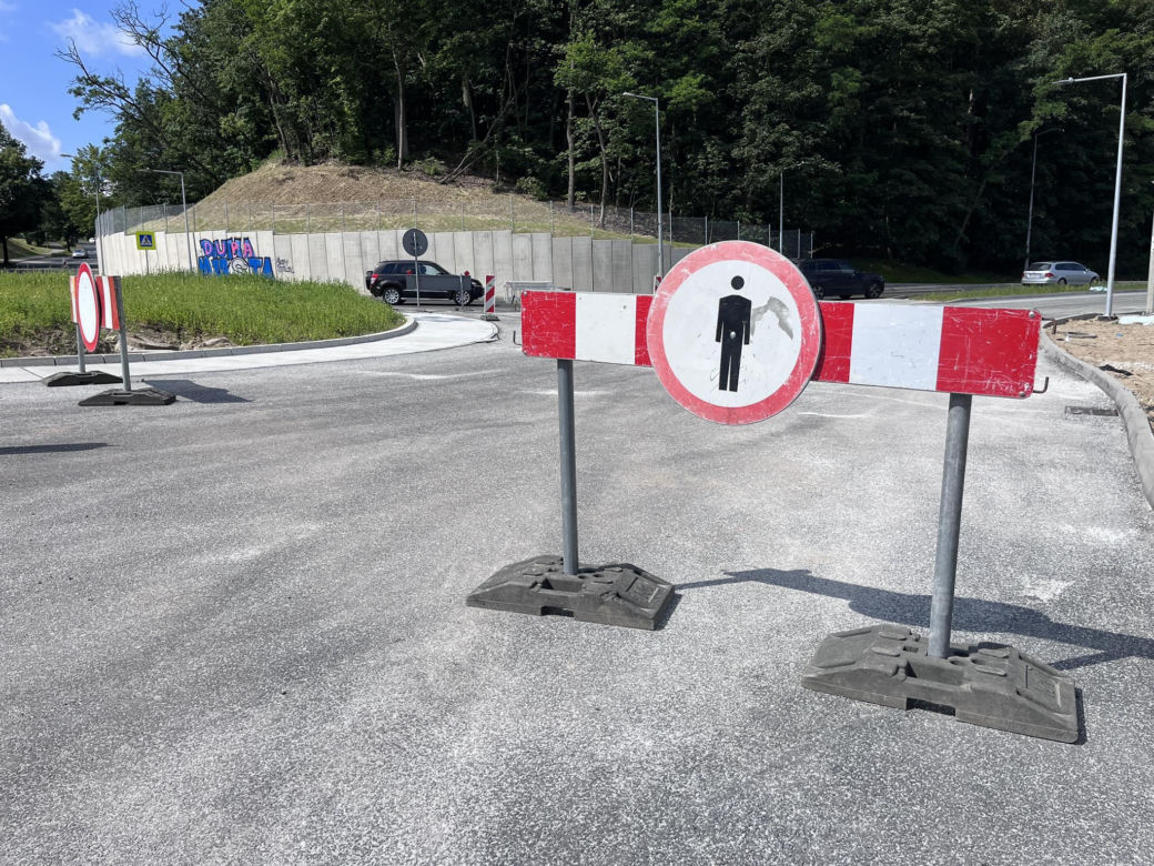 Nowości na rondzie przy Słowiańskiej w Gorzowie nabiera kolorów! Jak teraz wygląda?