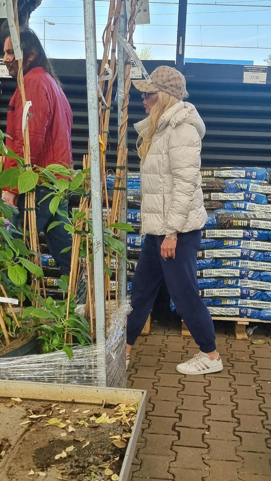 Monika Jarosińska robi sobie dżunglę
