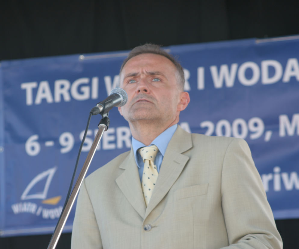 Prezydent Gdyni Wojciech Szczurek otwiera Targi Wiatr i Woda 2009 na wodzie
