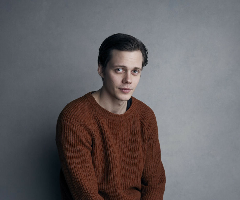Boy Kills World: Bill Skarsgard w spektakularnej metamorfozie