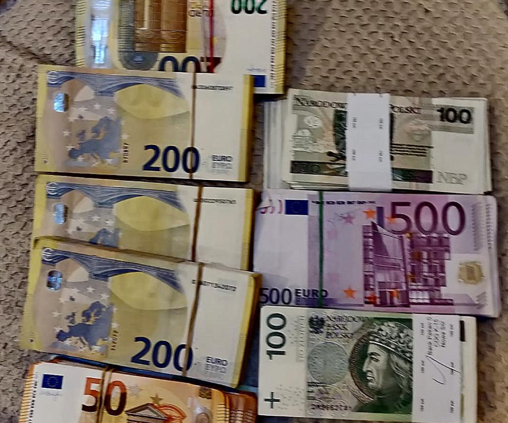 KWP Poznań - Wysadzali bankomaty, trafili do aresztu