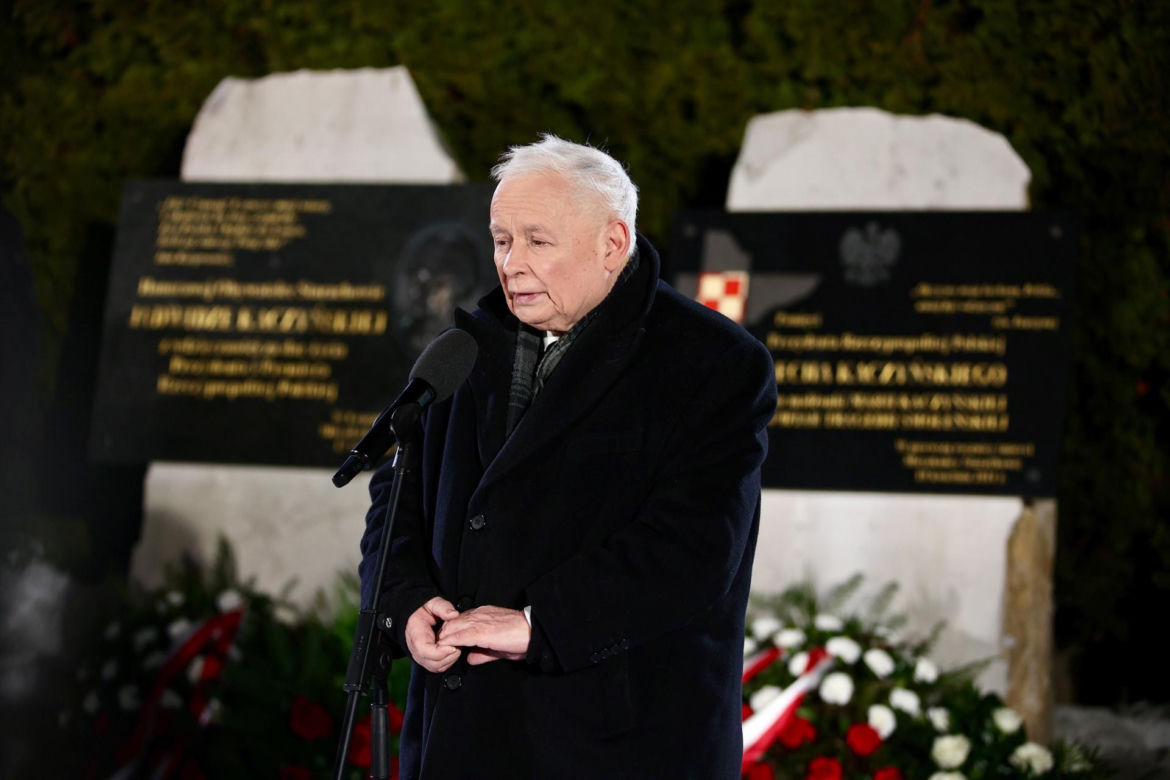 Jarosław Kaczyński w Starachowicach – Hołd dla Matki i Refleksje o Polsce
