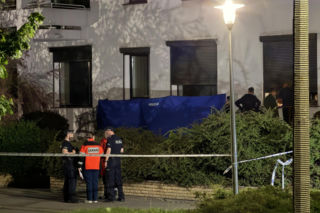 Roman mieszkał z rozkładającym się ciałem brata. Kiedy pojawiły się służby, skoczył z okna i zginął