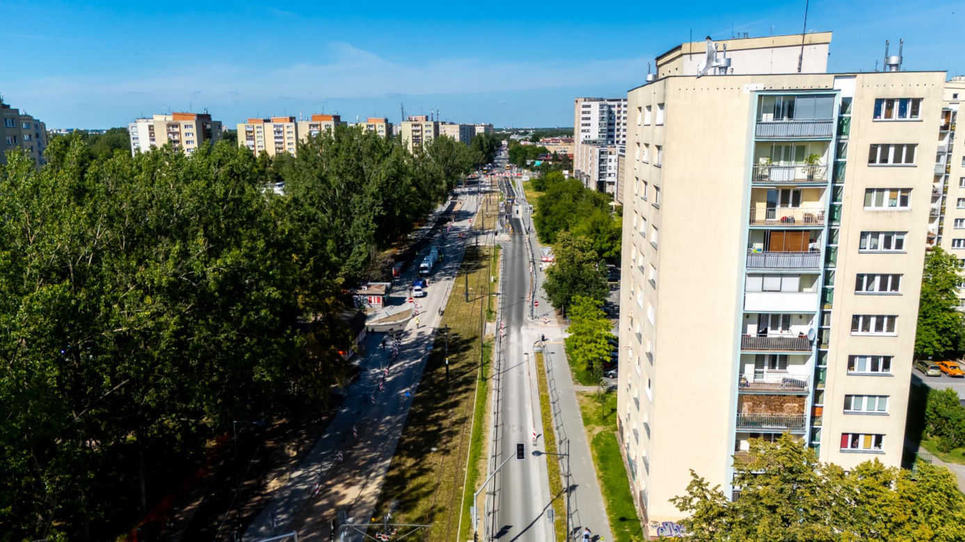 Tramwaj na Stegny w Warszawie w przeddzień otwarcia