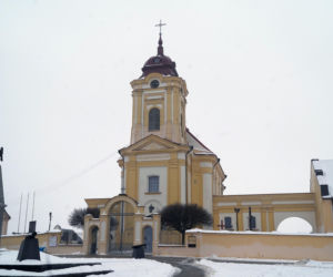 Duchowny zmarł, bo ktoś ukradł baterie do defibrylatora