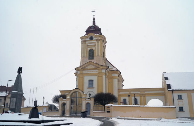 Duchowny zmarł, bo ktoś ukradł baterie do defibrylatora