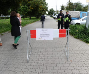 Trzaskowski zamyka drogę. Rodzice są wściekli
