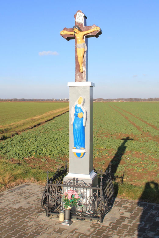 Tak wygląda krzyż po renowacji