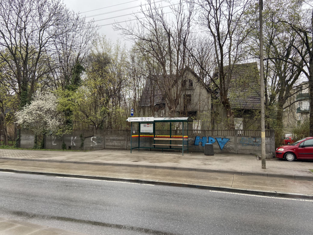 Srebrzyńska 77 na Osiedlu Montwiłła-Mireckiego w Łodzi